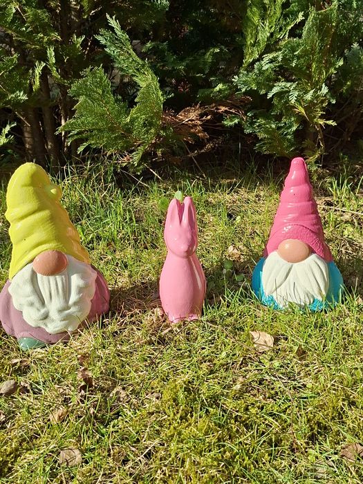 Betonowe figurki ogrodowe