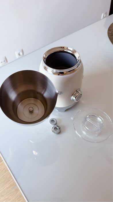 Batedor de leite smeg