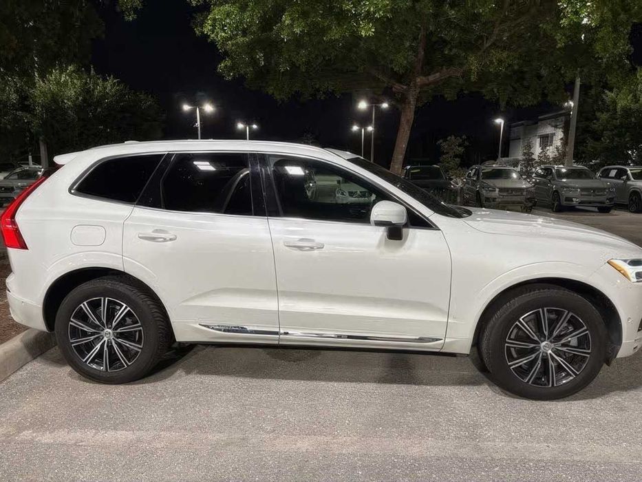 Volvo XC60      2020