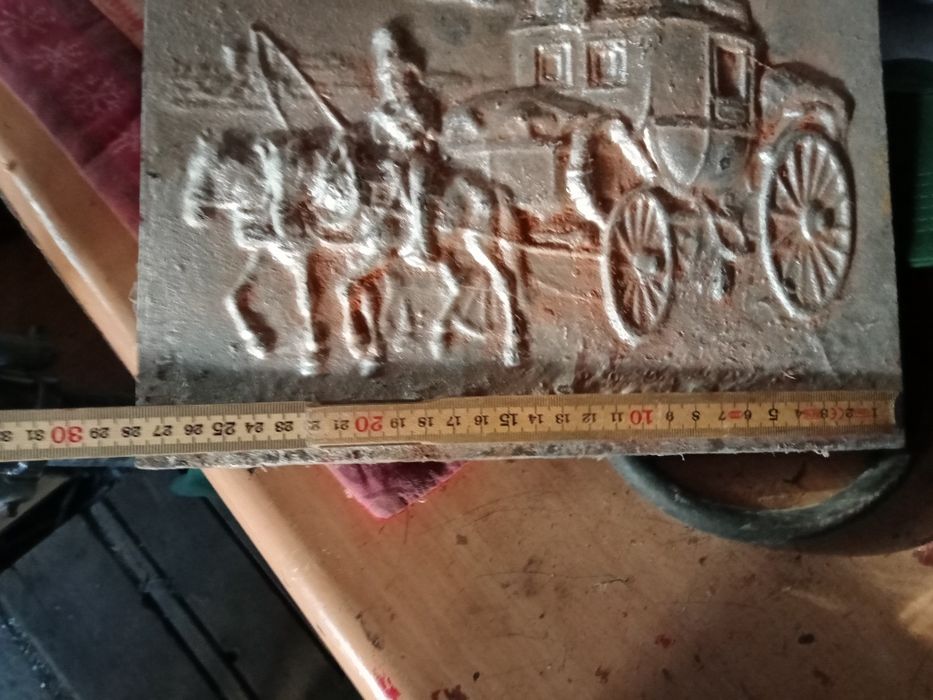 Rzeźba z zeliwa piec