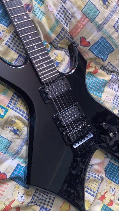 B.C. Rich X  Stranger Things Eddie Munson Warlock Black 2022