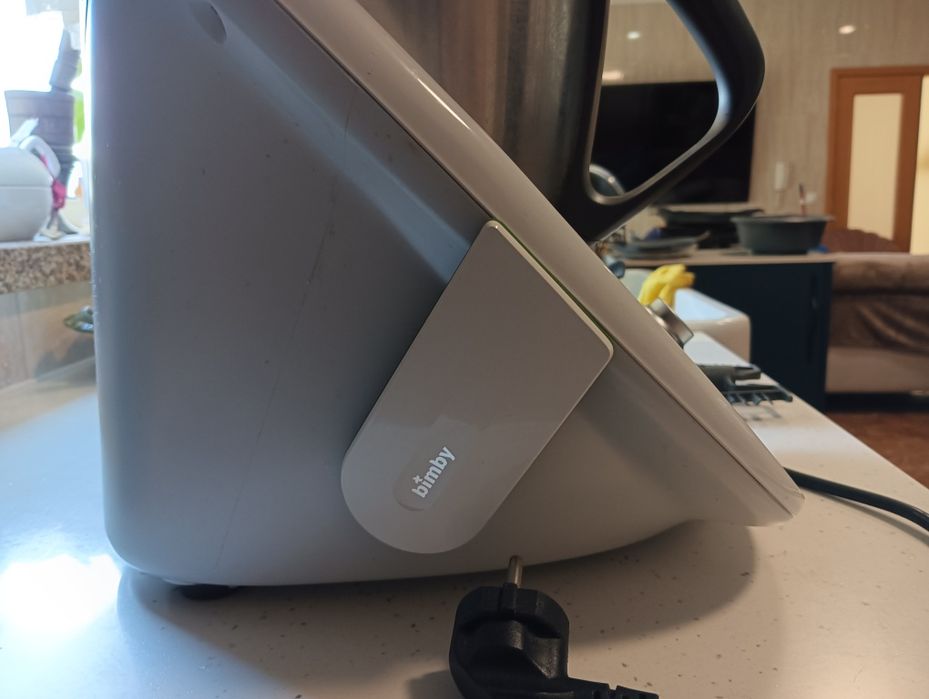 Bimby TM5 com assessórios e Cook Key