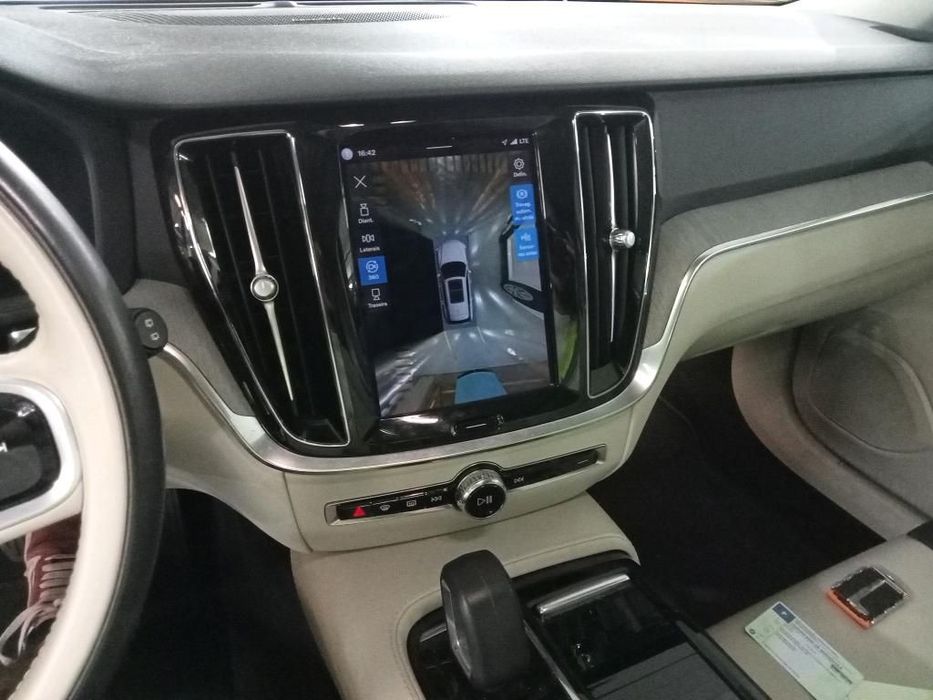 Volvo V60 2.0 T8 AWD TE Plus Bright