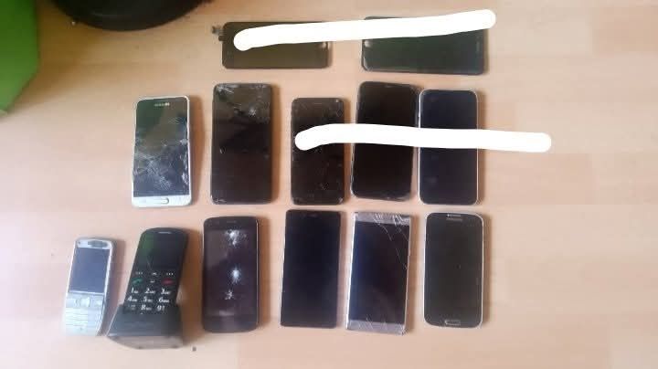 Uszkodzone smartfony