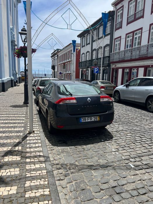Renault Laguna III 2.0 dCi 150 cv