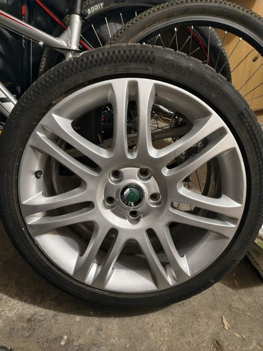 Koła Skoda alufelgi 18 cali 225/40/18 oponyContinental Zimowe