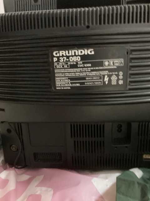 TV Grundig P37-060 14" - Qualidade Alemã para Retrogaming (RGB/Scart)