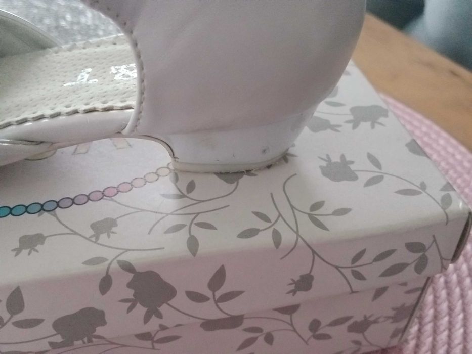 Buty komunijne dziewczęce r.34