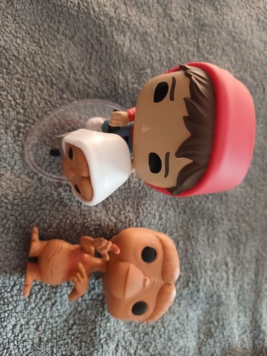 Funko pop sem caixa.