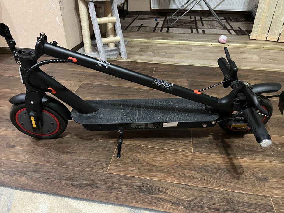 Продам  електросамокат VIVO