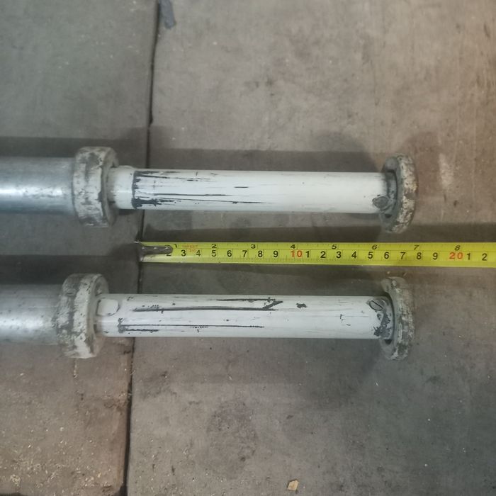 Алюмінієвиє трубки телескоп. Скоріше за все з палатки .