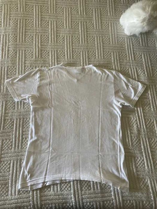 T-shirt branca Hossus
