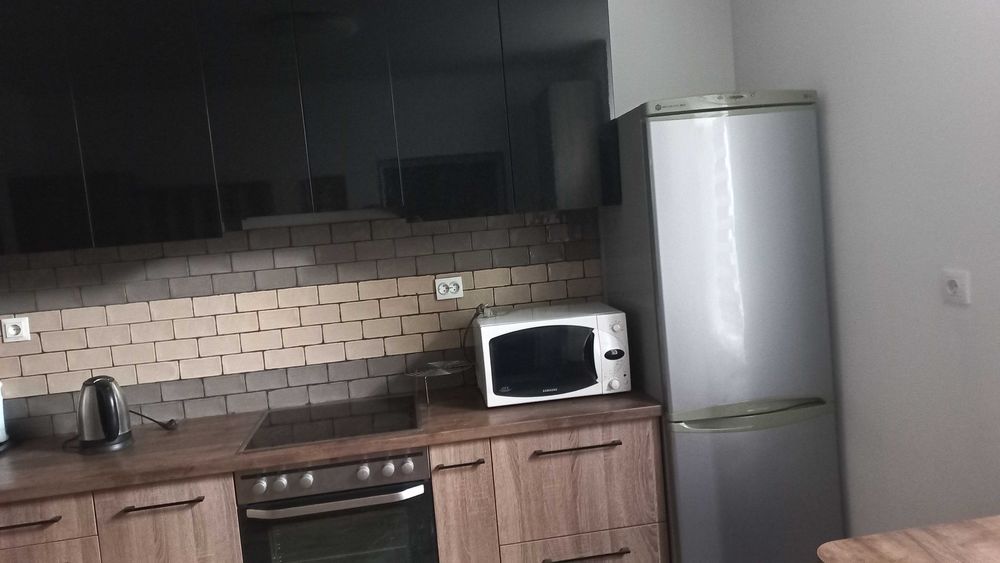 здається двокімнатна квартира, частина особняка