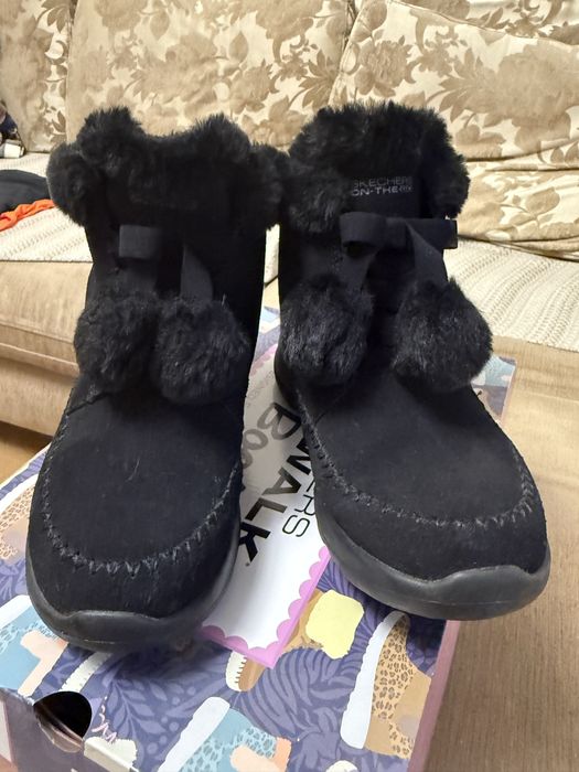 Уггі, ботинки, зимові черевики sketchers