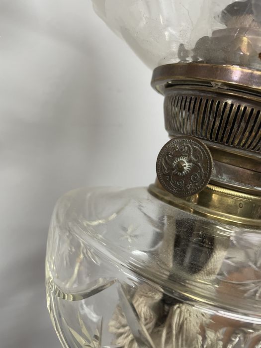 Lampa naftowa kamienna