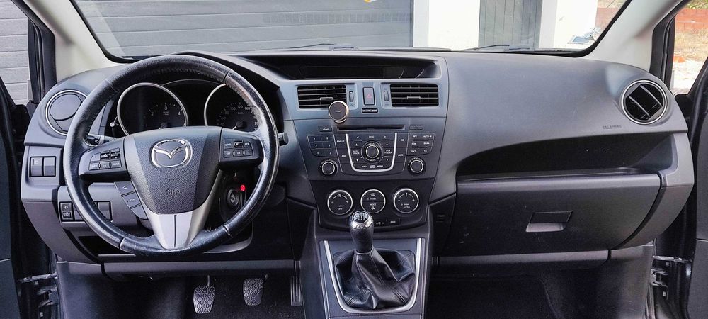 Mazda 5 1.6 diesel (7 lugares) Classe 1 na AE. Nacional 3/2011