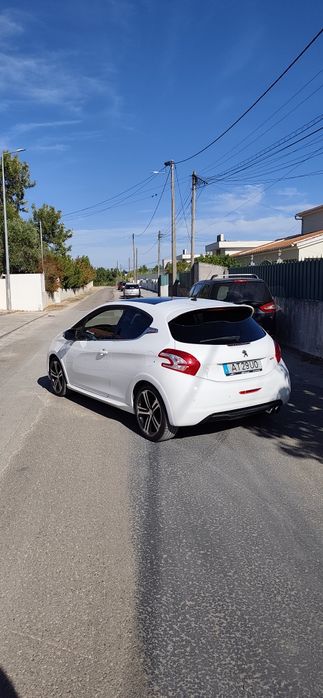 Peugeot 208 GTI full extras