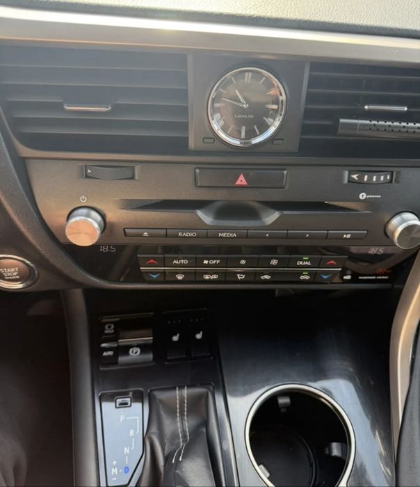 Автомобіль Lexus RX-300