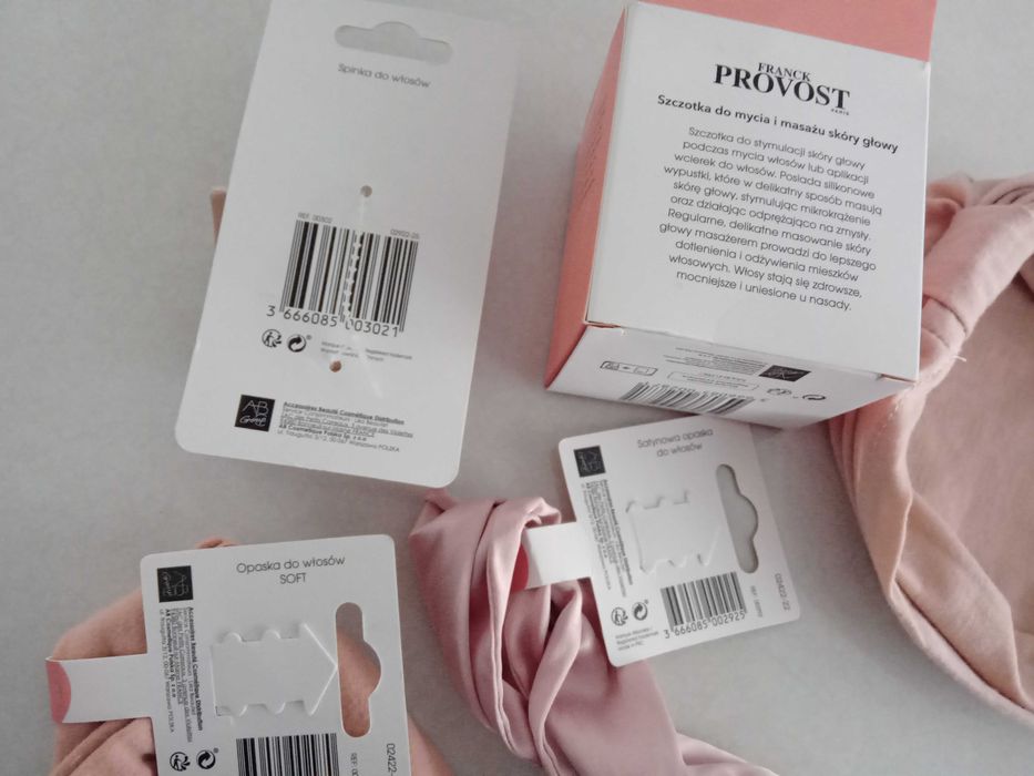 Akcesoria do włosów ,opaski, szczotka