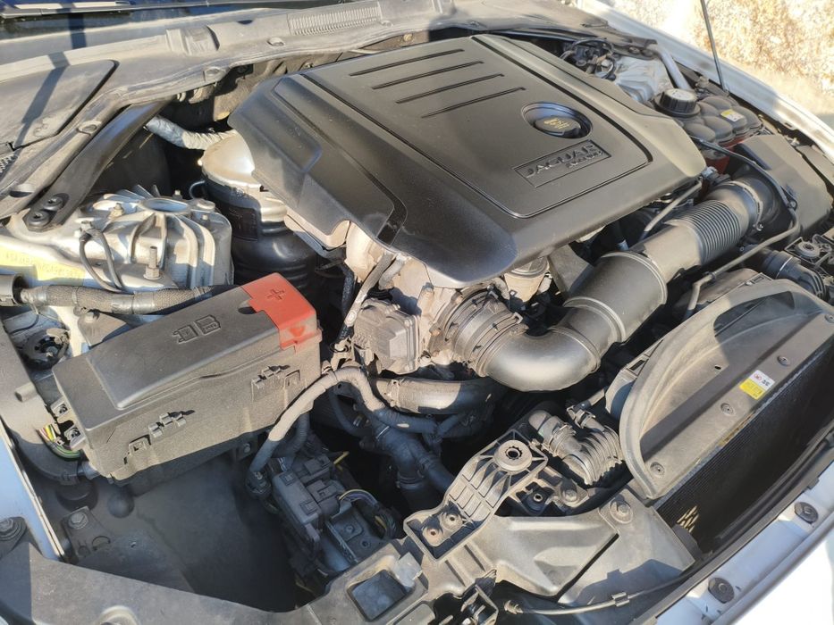 Jaguar XE R Sport 2015 - 153 mil km