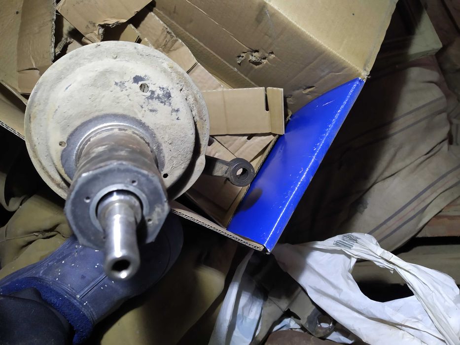 Продам елементи підвіски (стойки в зборі. Корпус стійки) ВАЗ 2114 (БУ)