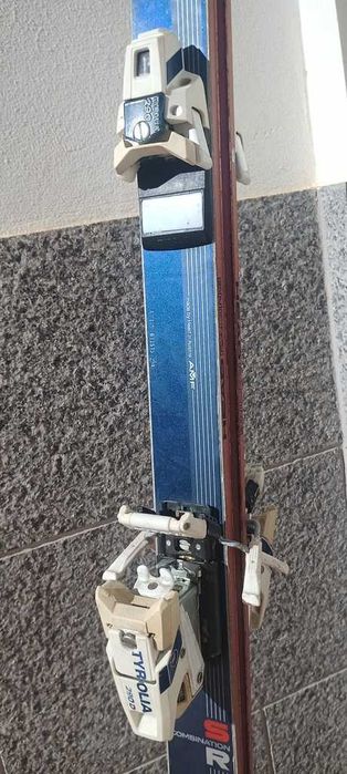Skis HEAD + Fixações TYROLIA