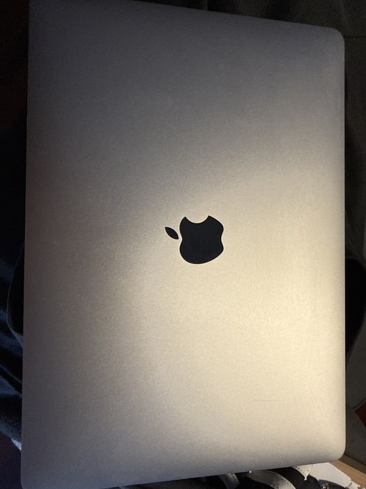MacBook Pro 13'' | 2022 | M2 | 8GB | 256GB SSD | GPU 10-Core | Prateado