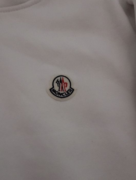 Biała Bluza Moncler