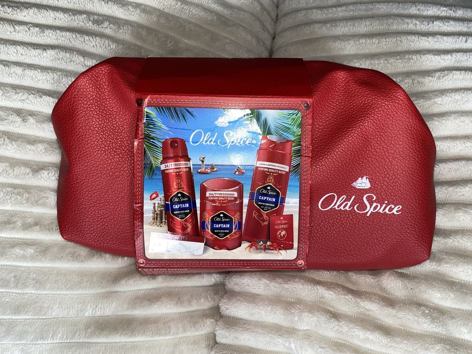 Zestaw upominkowy Old Spice Captain dla mężczyzn z kosmetyczką