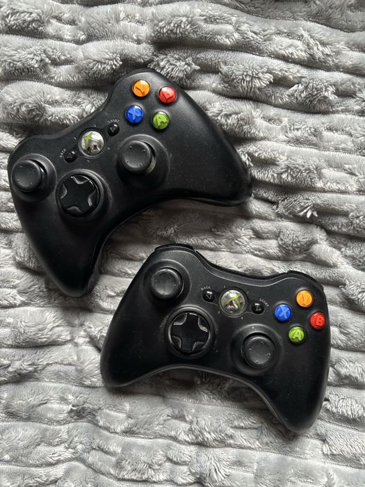 REZERWACJA Xbox360+kinect+2 pady+4 gry