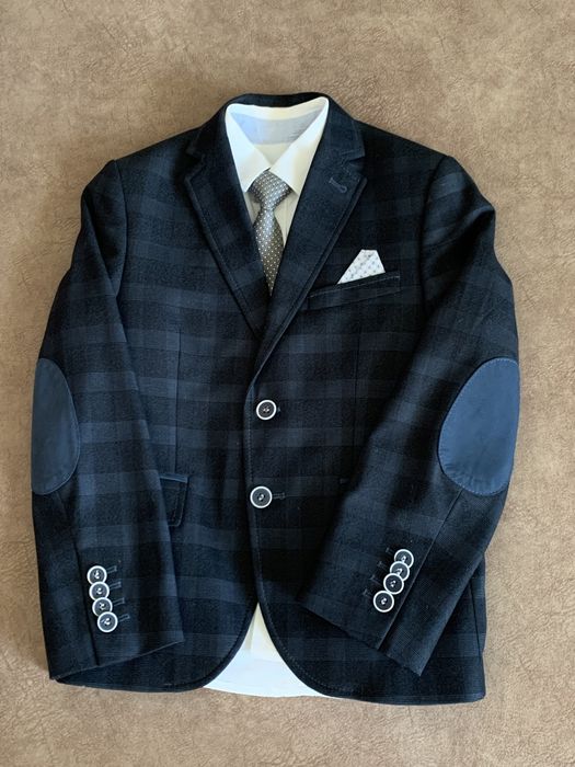 Шкільний костюм в чудовому стані, на 6-8 років