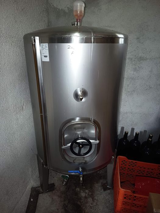Cubas inox para vinho