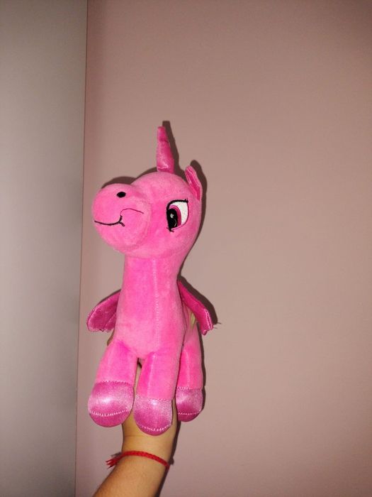 Unicórnio de peluche