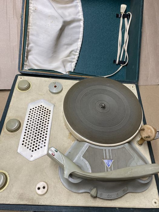 Gramofon walizkowy Unitra