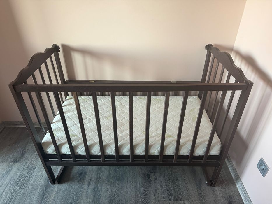 Дитяче ліжечко колиска з матрацом