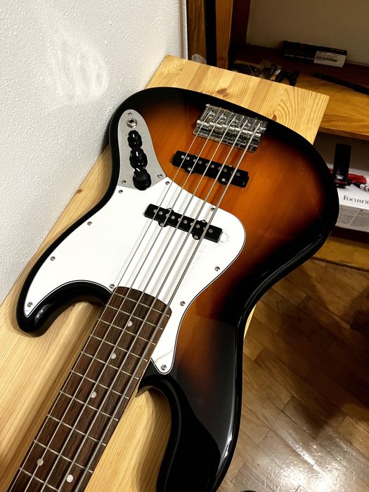 Baixo Squier Jazz Bass
