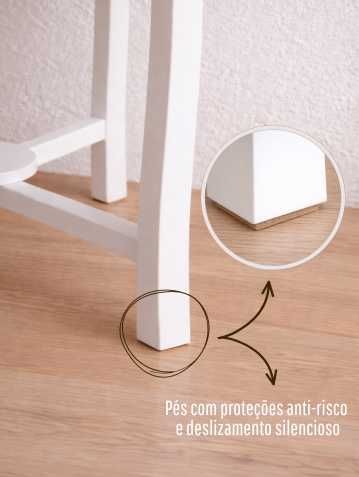 Mesa de apoio - madeira maciça  restaurada à mão