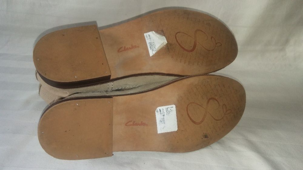 Clarks botki roz.41, dł.wkł.26 cm- skóra+ tkanina- stan bdb