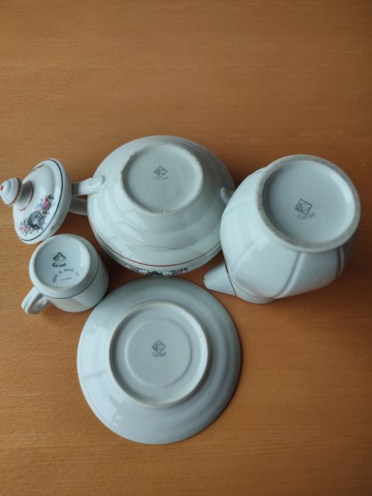 Conjunto de peças em cerâmica da "Candal".