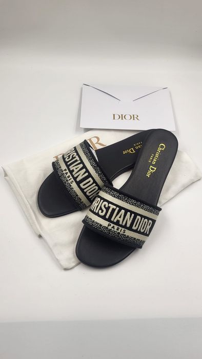 Klapki Dior - nowe