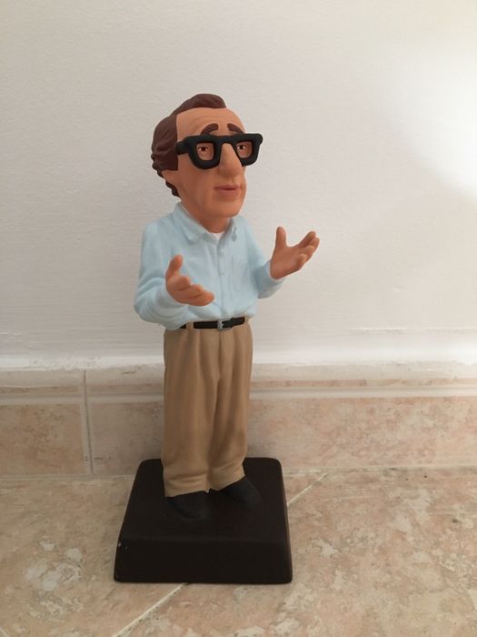 Estátua de colecionador feita pelo artista plástico Constantino