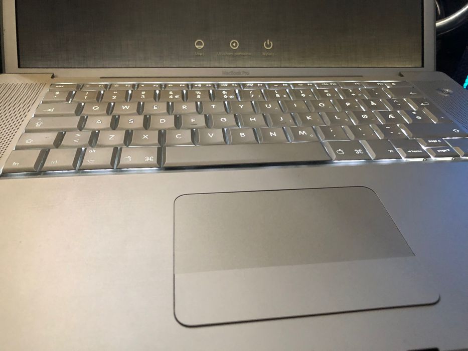 MacBook Pro 15 A1211 2gb ramu,dysk 160gb