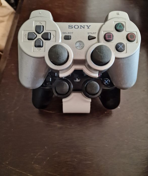 Supports PlayStation 3 (PS3) Controllers64551838230786121