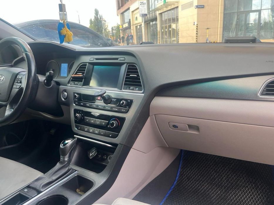 Hyundai sonata sport 2.4