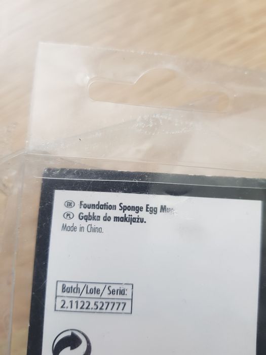Nowa gąbka do makijażu marki Dealz.