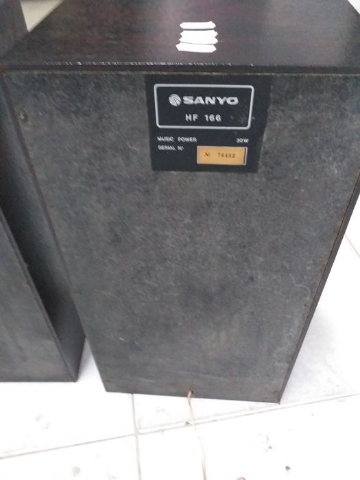 Colunas de som Sanyo