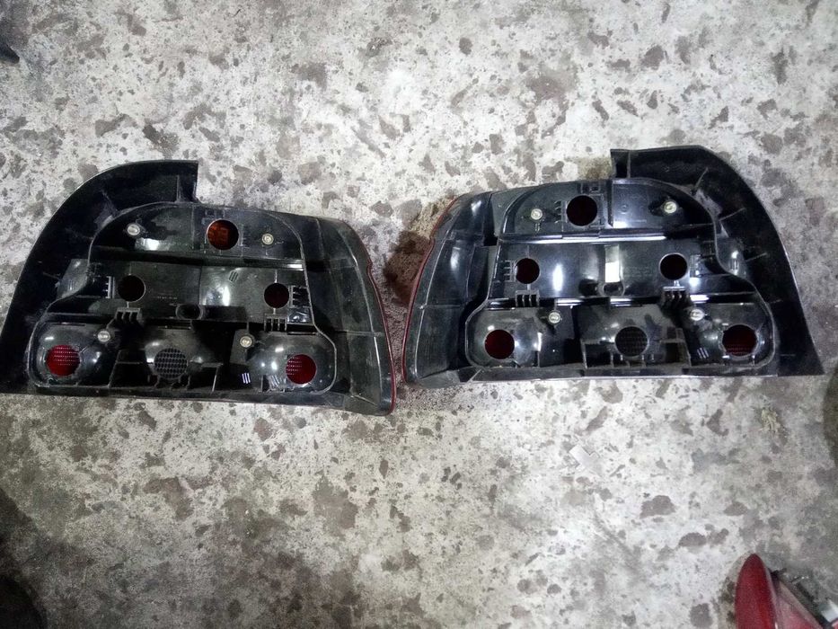 Продам пару Фонарей BMW E39 седан 98 год