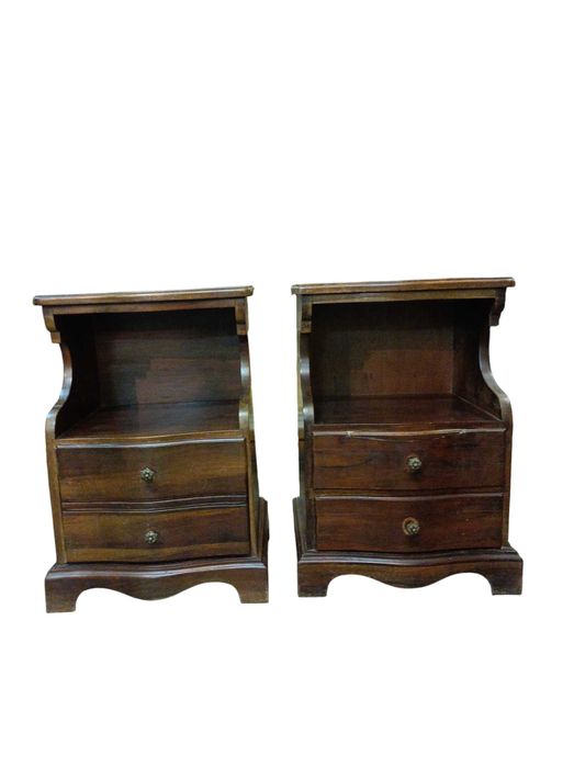 Par de mesas de cabeceiras