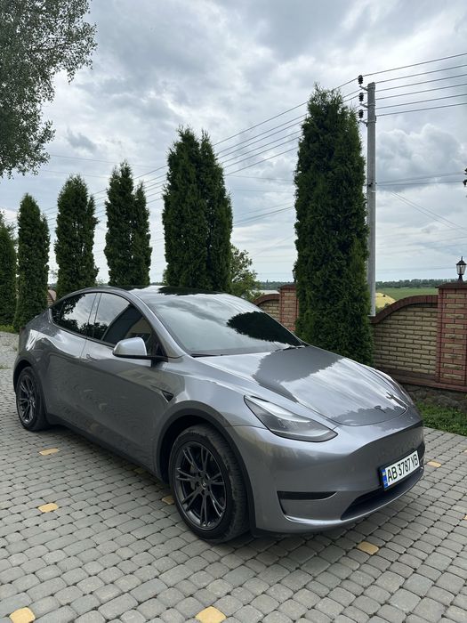 Tesla Model Y Long Range Dual Motor 2024 82.5 кіловат
