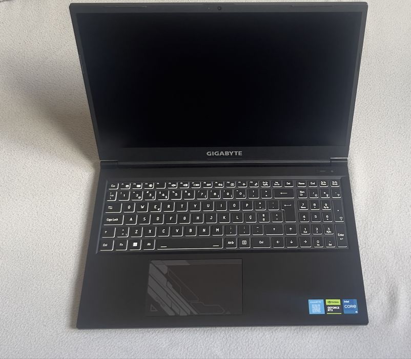 Gigabyte G5 MF | RTX 4050 (DLSS 3) | i5-12500H | 16GB RAM